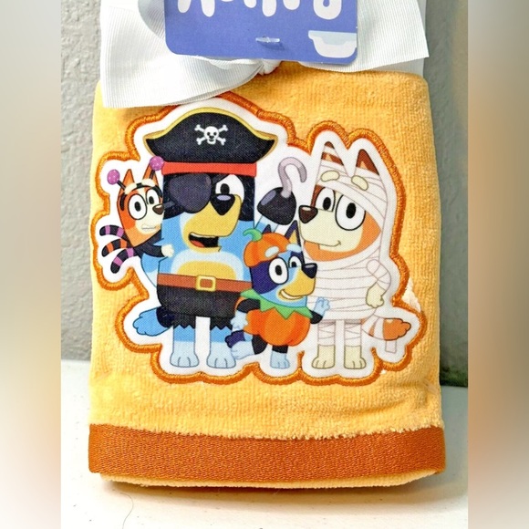 Two-Pack Bluey and Bingo 2024 Halloween Themed Orange 16”x28” Hand Towels - Picture 2 of 5